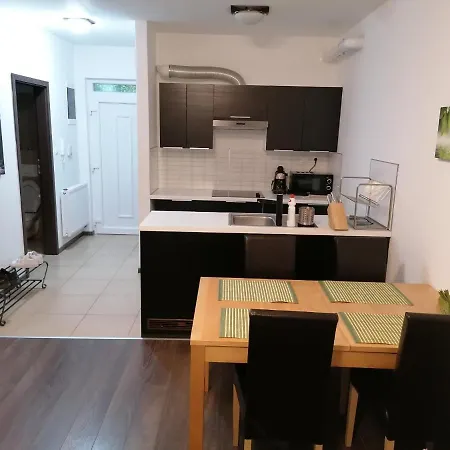 Zamardi Apartman Lägenhet